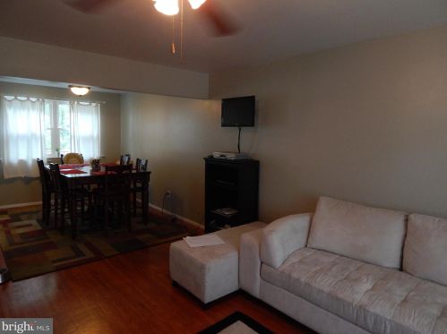 892 Somerdale Rd, Somerdale, NJ 08083-2442