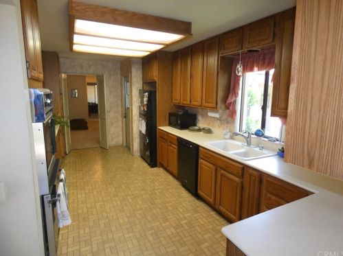 8108 Elden Ave, Whittier CA 90602-2625 exterior