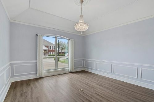 2221 Lorraine Dr, Carrollton TX 75006-4322 exterior