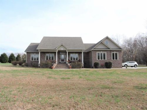 3149 Bains Rd, Hillsboro, TN 37342-3630