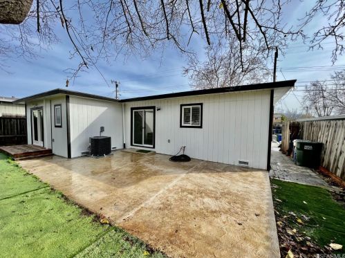 2847 Avon Ave, Concord CA  94520-5432 exterior