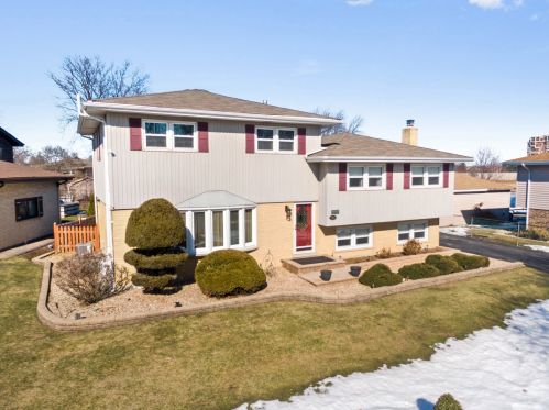 520 Eggerding Dr, Addison, IL 60101-1255