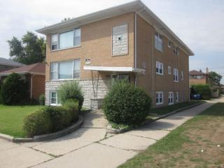 372 Yates Ave, Calumet City, IL 60409-1881