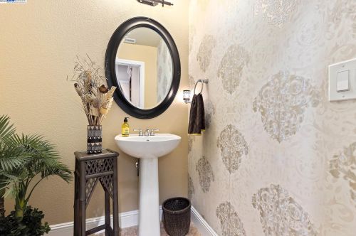 2628 Handstand Way, Tracy, CA 95377-6700