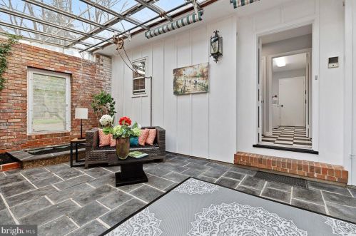 301 Ridgeview Rd, Princeton NJ  08540-7666 exterior