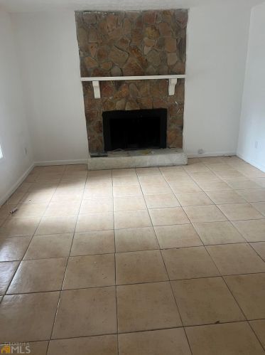 1218 Creek Forest Ct, Conyers GA  30012-3545 exterior