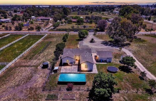 7135 Shelton Ln, Vacaville, CA 95688-9334