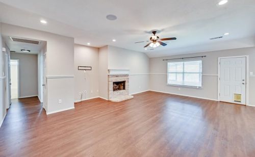 1717 Ryanfeld Dr, Midlothian TX  76063-5962 exterior