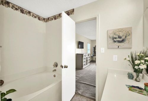 1423 Bradbury Ln, Austin TX  78753-7303 exterior