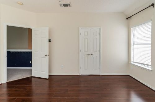 8113 Hulen Park Cir, Fort Worth TX  76123-1353 exterior