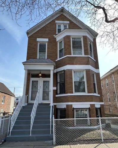 4447 Troy St, Chicago, IL 60625-4519