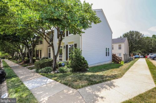 12974 Abner Ave, Woodbridge, VA 22192-5600