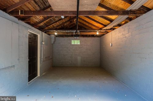 328 Walnut St, Lancaster PA  17602-2404 exterior