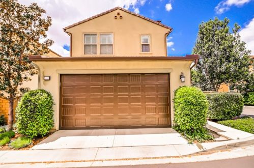 68 Prickly Pear, Irvine CA  92618-8856 exterior