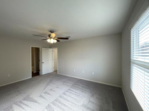 1881 Erika Dr, Springfield OH  45503-5883 exterior
