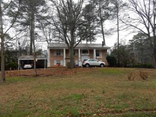 2670 Leafmore Dr, Smyrna, GA 30082-1819
