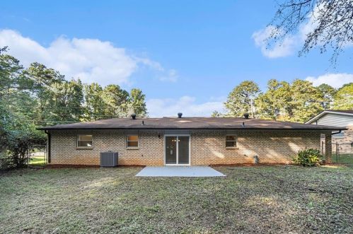 4776 Apache Trl, Atlanta GA  30331-7002 exterior