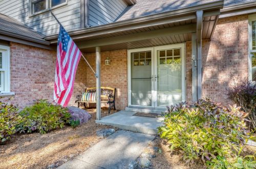 41 Waxwing Ave, Naperville, IL 60565-1311