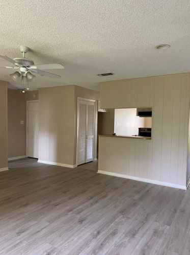 312 Linden St, Angleton TX 77515-3235 exterior