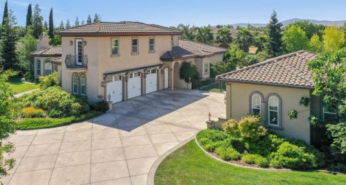 8914 Fairoaks Rd, Tracy, CA 95304-8132