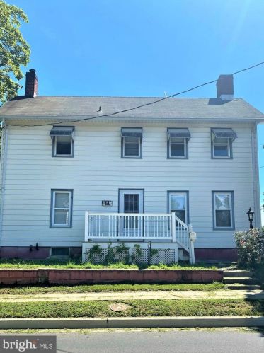 11 Evergreen Rd, Plumsted Township, NJ 08533-1205