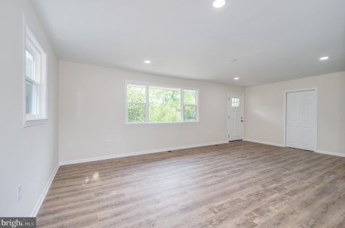 201 Pointfield Dr, Harpers Ferry WV 25425-5173 exterior