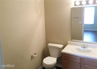 7316 Mosaic Dr, Indianapolis IN  46221-9410 exterior