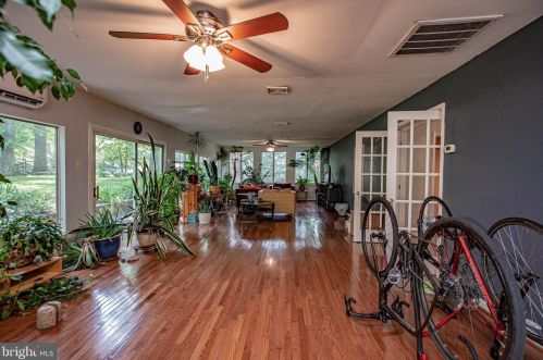 7415 Hastings St, Springfield VA  22150-4108 exterior