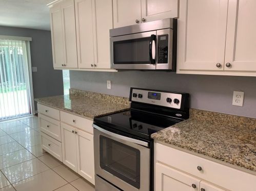 1809 Legend Dr, Garland TX  75040-8293 exterior