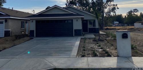 671 Walnut St, Colton, CA 92324-3319