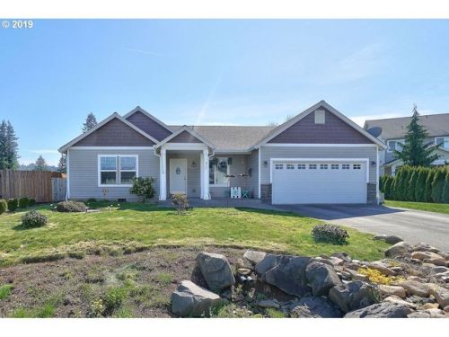 413 Spruce Ave, Yacolt, WA 98675-5662