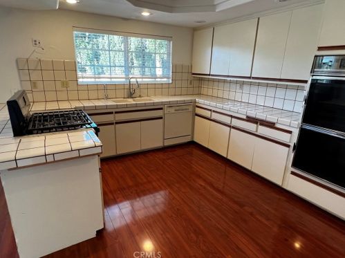 7165 Peralta Pl, Riverside CA  92509-6339 exterior