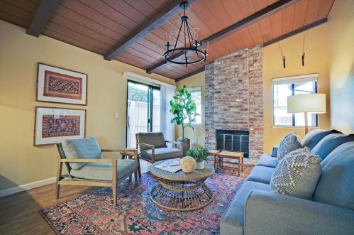 8141 Rose Vine Ln, Fair Oaks, CA 95628-2838
