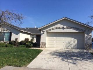 1584 Wheeler Ave, Fresno, CA 93722-8605