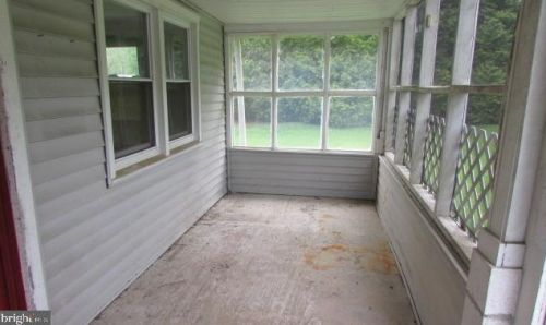 1030 Fishing Creek Valley Rd, Harrisburg, PA 17112-9231