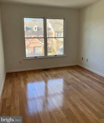 12 Wilkinson Way, Princeton NJ  08540-7362 exterior