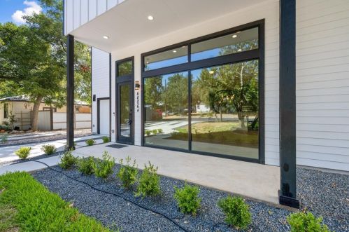 4606 Banister Ln, Austin, TX 78745-1806