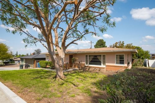 5047 College Ave, Riverside CA  92505-3208 exterior