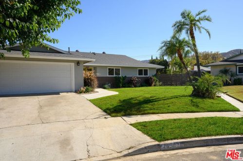 1650 Ona Cir, Simi Valley CA  93063-4540 exterior