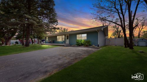 114 Central Rd, Mokena, IL 60451-2104