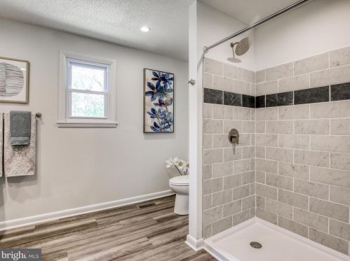 2324 Chestnut Hill Rd, Harpers Ferry WV  25425-5140 exterior