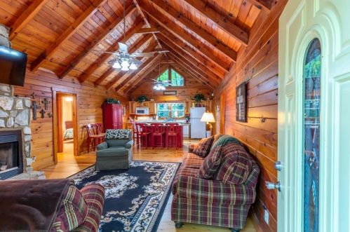 305 Monocle Dr, Ellijay, GA 30540-5319