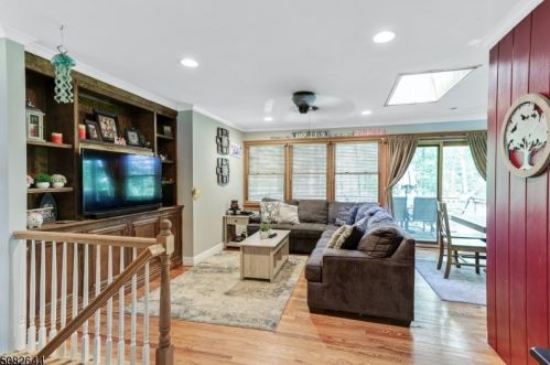 19 Windy Bush Ln, Sparta, NJ 07871-2523