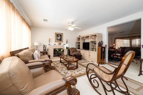1352 Granite Springs Dr, Chula Vista CA  91915-1540 exterior