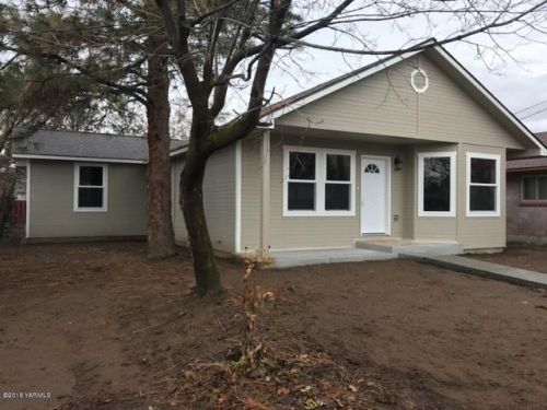 314 Moxee Ave, Goose Prairie, WA 98937-8812