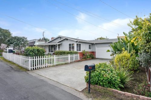205 Valencia Ave, Aptos, CA 95003-4462