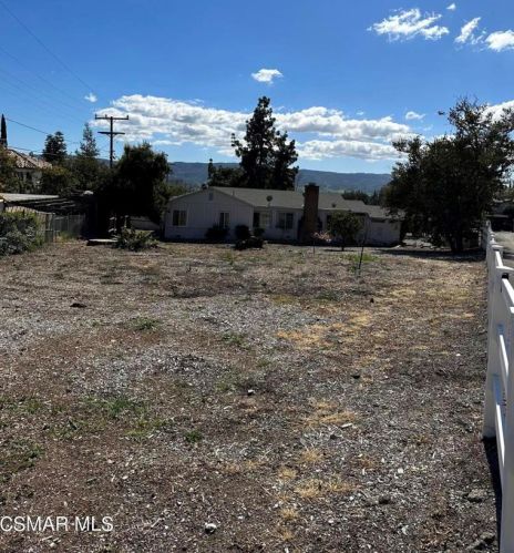 2824 Sharp Rd, Simi Valley, CA 93065-1016