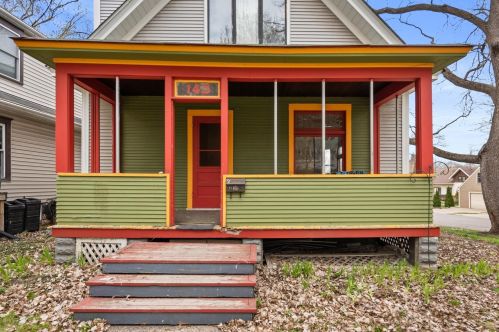 143 Bates Ave, Saint Paul MN  55106-6328 exterior