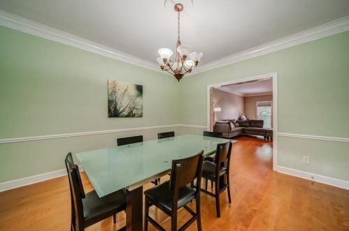 10 Frst Rdg Ct, Atlanta GA  30350-1802 exterior
