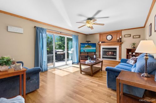 1080 Birchbark Trl, Carol Stream IL  60188-9186 exterior